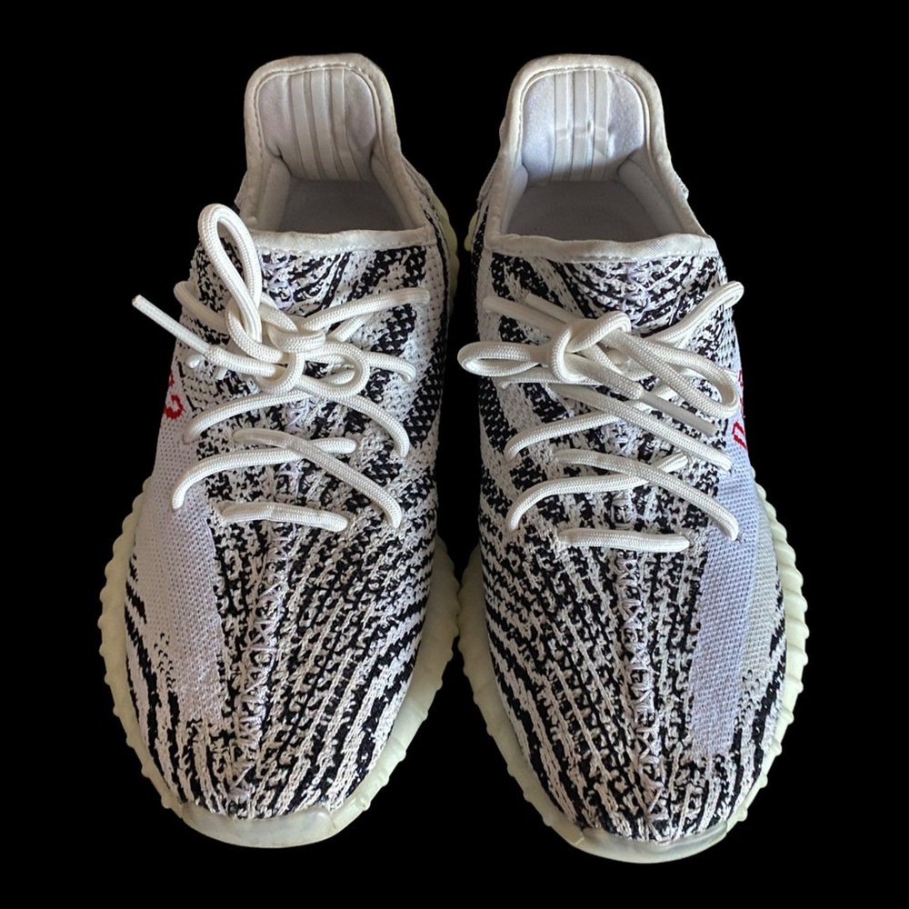 YEEZY BOOST 350 V2